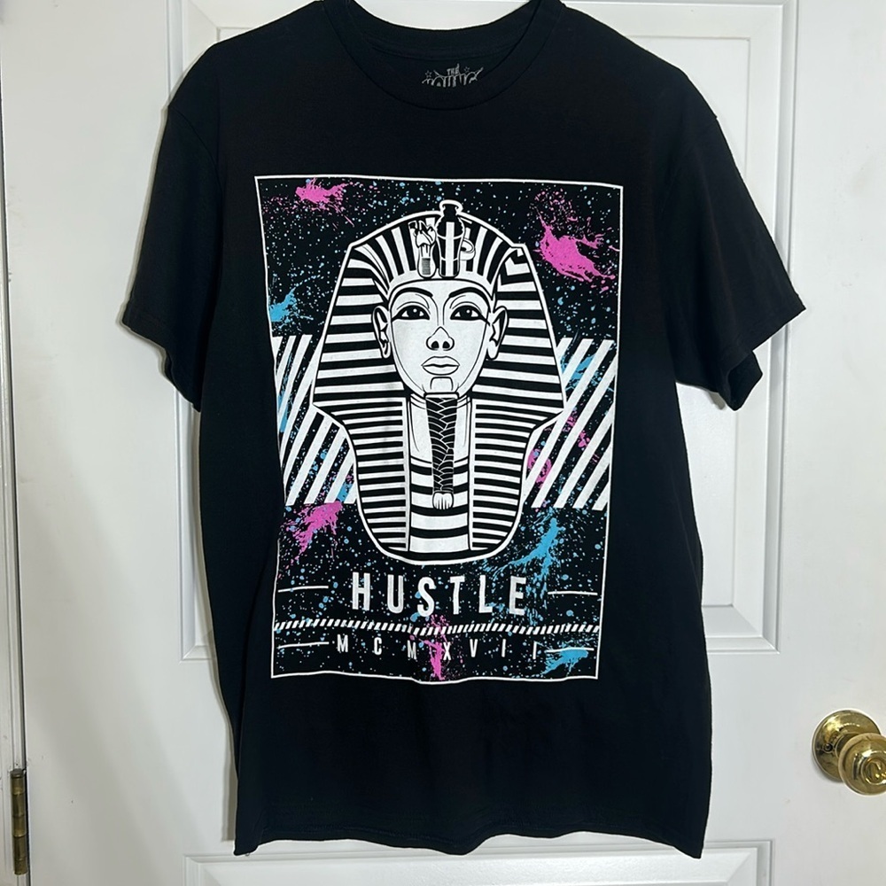 The Young & Wild Hustle Egyptian T-Shirt size M